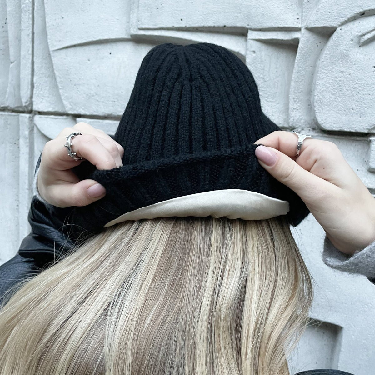 Belvado Silk Lined Beanie - 