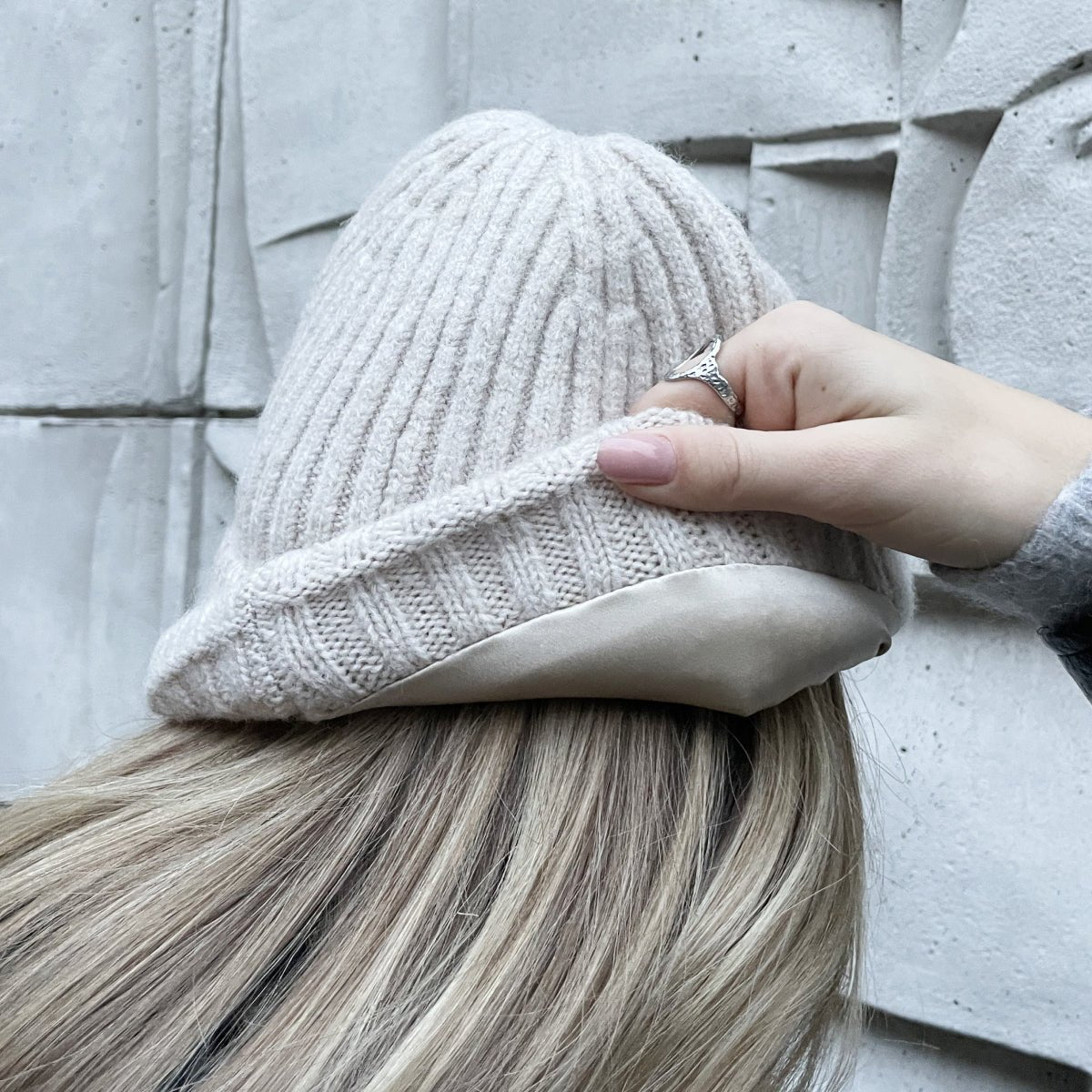 Belvado Silk Lined Beanie - 
